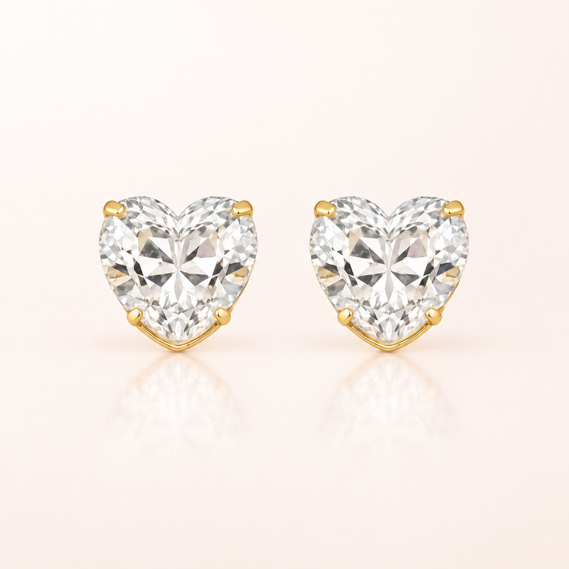 Brinco Folheado a Ouro 18k e Prata Coração Cristal