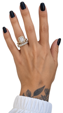 Anel Dourado com Zircônia Retangular